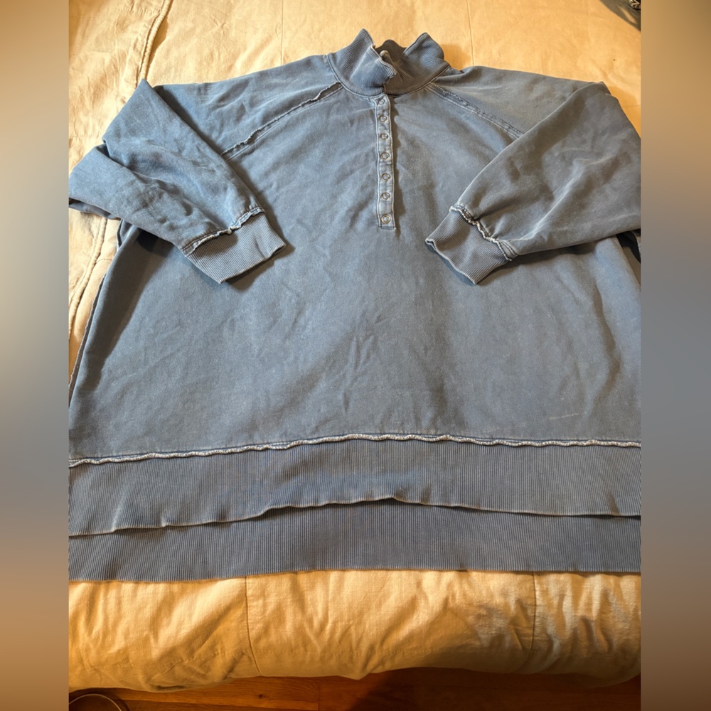 American Eagle Outfitters Blue Henley Pullover Sweatshirt